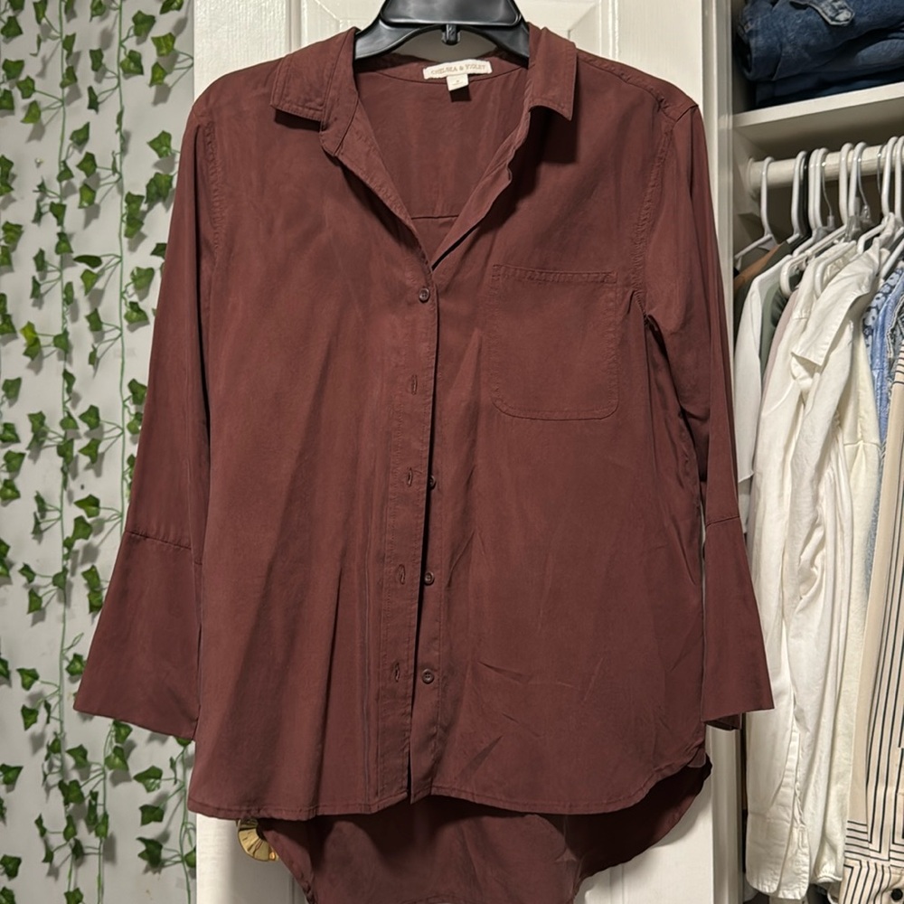 Chelsea & Violet, Small brown button down
